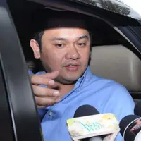 Farhat Abbas kembali mempertanyakan kabar Olga Syahputra.