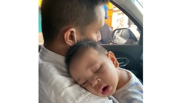 Vanessa Angel Dipenjara, Ini 6 Momen Bibi Ardiansyah Asuh Anaknya