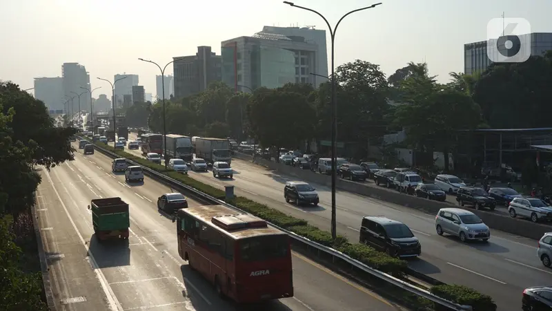 FOTO: Gubernur Anies Usulkan Sepeda Boleh Melintas di Jalan Tol