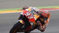 Pebalap Repsol Honda, Marc Marquez, menilai dirinya hanya mendapatkan sedikit informasi soal motornya karena melakukan sesi latihan bebas di kondisi lintasan basah. (dok Honda Racing Corporation)