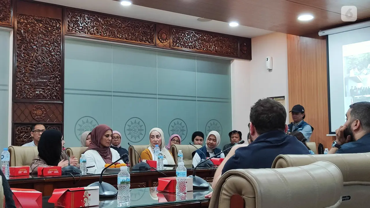 Para peserta AIMEP melakukan kunjungan ke Muhammadiyah Disaster Management Center (MDMC) di Jakarta Pusat.