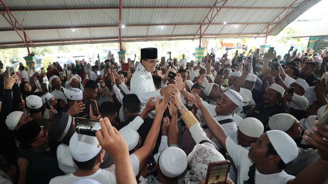 Capres Anies Baswedan kampanye Pemilu 2024 di Medan, Sumatra Utara (Sumut), Minggu (3/12/2023).
