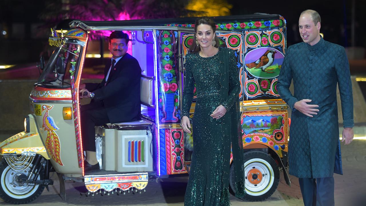 Kate Middleton dan Pangeran William Naik Bajaj di Pakistan