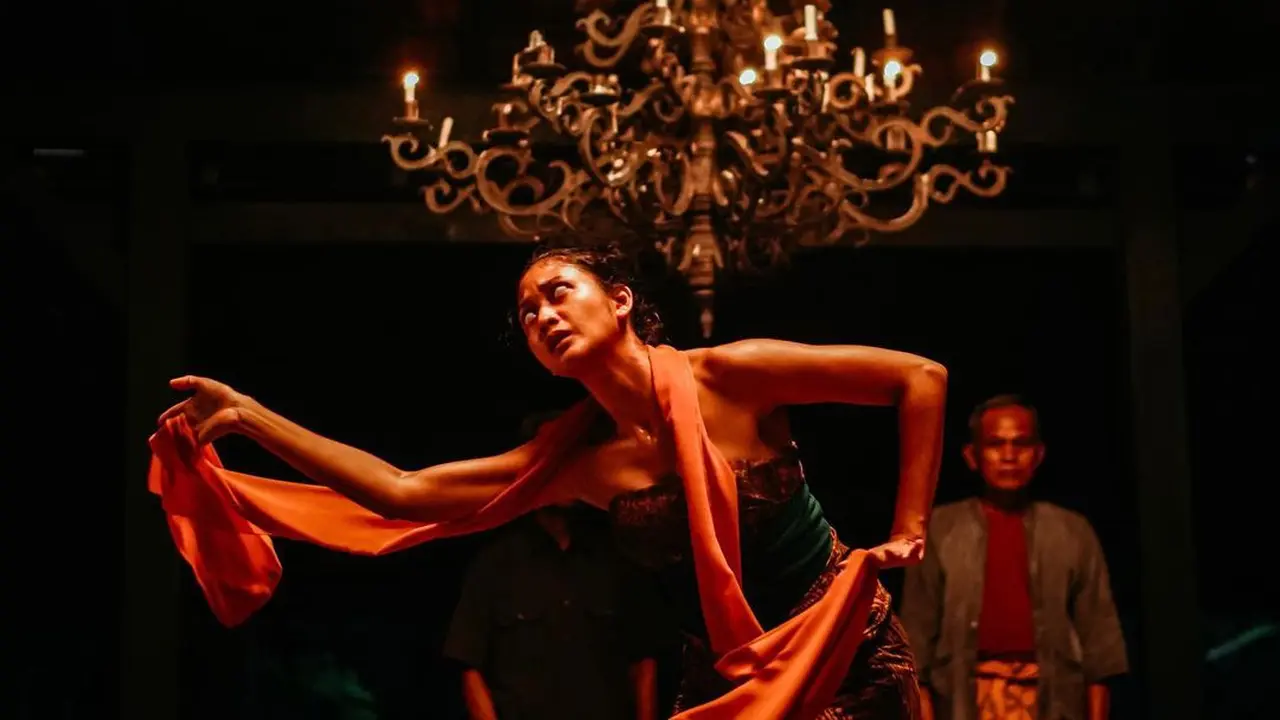 Claresta Taufan sebagai Ratih dalam film Badarawuhi di Desa Penari. (Foto: Dok. Instagram @clarestaufan)