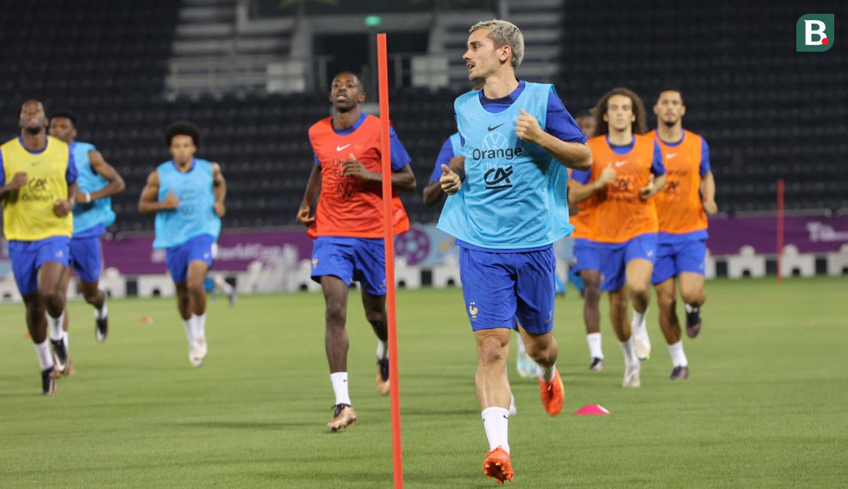 Timnas Prancis melakukan sesi latihan di Stadion Al Sadd SC hari Jumat (02/12/2022). (Bola.com/Ade Yusuf Satria)
