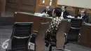 Mantan Ketua Dewan Perwakilan Daerah, Irman Gusman saat menjalani sidang lanjutan dengan menghadirkan 4 saksi di pengadilan Tipikor, Jakarta pusat, Rabu (4/1). (Liputan6.com/Helmi Affandi)