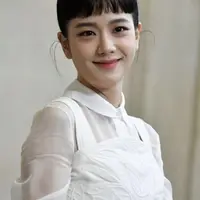 Tampilan Jisoo Blackpink di Haute Couture Dior Paris, credit: @reaction_blackpink