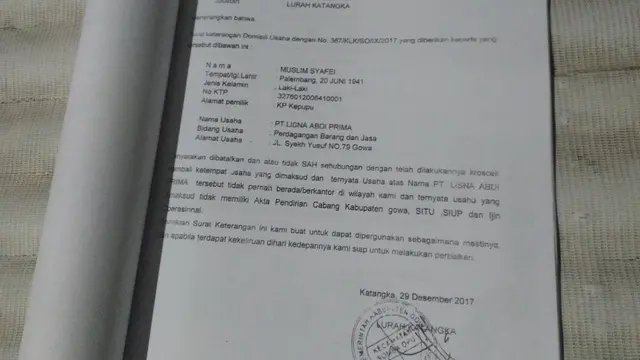 Surat Keterangan Domisili Usaha yang digunakan PT Lisna sebagai syarat mengerjakan proyek P2TL PLN (Liputan6.com/ Eka Hakim)