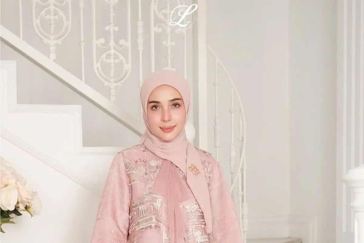 5 Model Gamis Terbaru 2024 Simpel dan Elegan, Pernah Dipakai para Artis Indonesia
