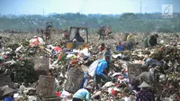 Suasana Tempat Pembuangan Akhir (TPA) Galuga, Bogor (20/5). Indonesia memproduksi sampah plastik sebanyak 175.000 ton per hari dan menjadi penyumbang sampah terbesar kedua di dunia, setelah China. (Merdeka.com/Arie Basuki)