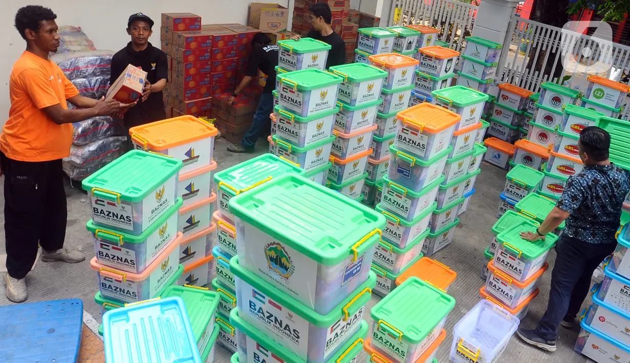 Baznas melaporkan pihaknya telah berhasil mengumpulkan dana senilai lebih dari Rp 10 miliar. (merdeka.com/Arie Basuki)