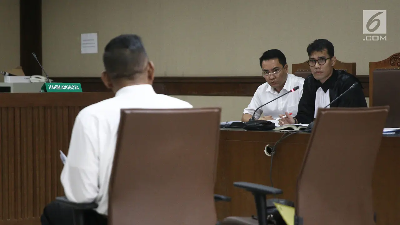 Raut Wajah Fayakhun Andriadi Saat Dengar Keterangan Saksi Ahli