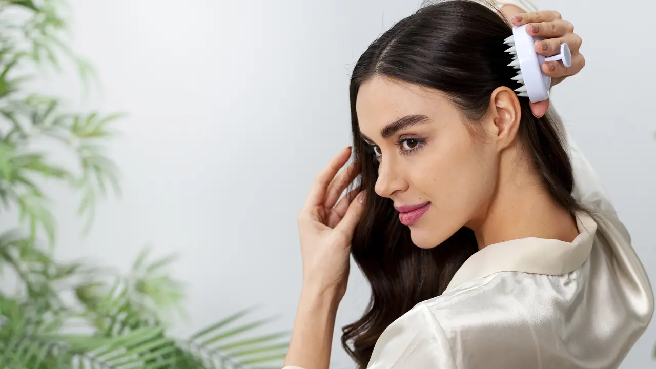 Ilustrasi merawat rambut