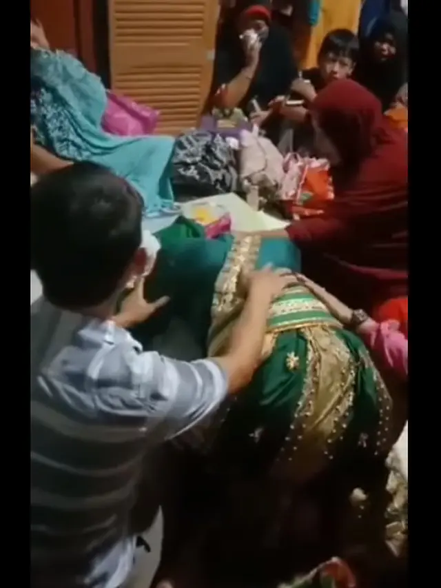 Kisah Haru Pengantin Pria Menangis, Ibu Meninggal Jelang Acara Resepsi