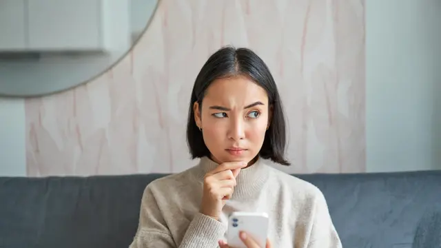 Sering Buka Aplikasi yang Sama Berulang Kali? Ini 8 Alasan Psikologis di Baliknya