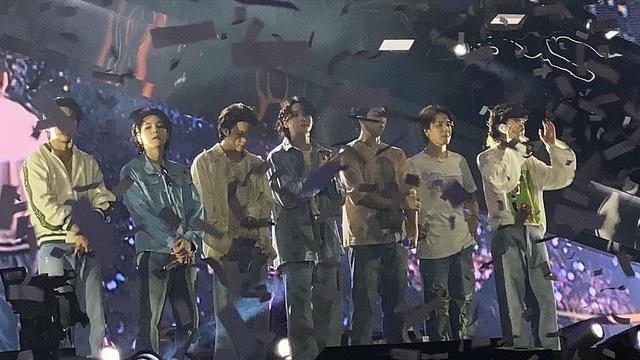 BTS di Konser Yet To Come In Busan.