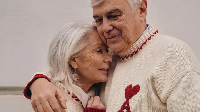 Inspirasi Valentine Bareng Pasangan dengan Gaya Couple Ami Paris yang Manis dan Elegan