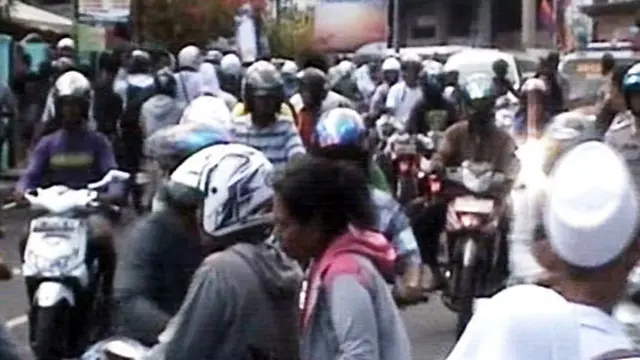 Demo Antikorupsi di Ternate dan Bima Rusuh