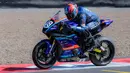 <p>Pembalap Yamaha Racing Indonesia, Wahyu Nugroho memacu motornya saat Race 2 AP250 Asia Road Racing Championship (ARRC) Mandalika 2025 di Sirkuit Internasional Pertamina Mandalika, Lombok, NTB, Minggu (31/08/2025). (Bola.com/Bagaskara Lazuardi)</p>
