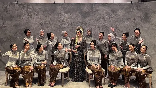 Cucu Mendiang Mooryati Soedibyo, Kusuma Puteri saat hamil anak pertama. [@kusumaputeri]