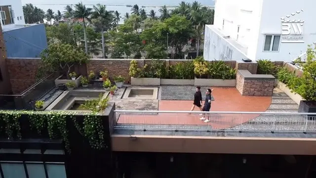 Tagihan Listrik Capai Rp100 Juta Per Bulan, Ini 8 Potret Megah Rumah Jennifer Jill