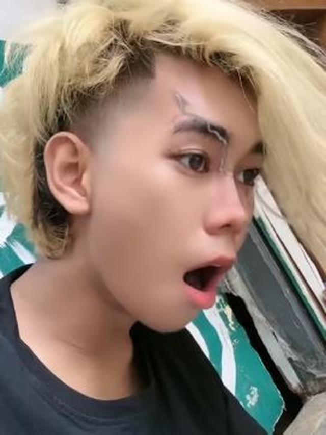 6 Potret Alif Cepmek Viral Lagi Gara-Gara Rambut Ceprang, Netizen: Varian Baru