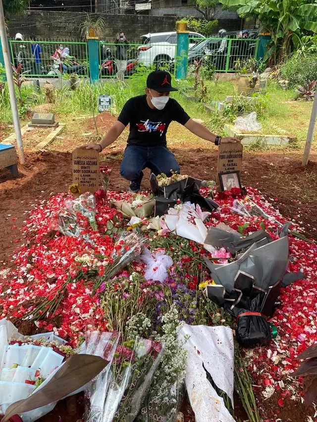 Sempat Rusak, Ini 5 Potret Terbaru Makam Vanessa Angel dan Bibi Ardiansyah Kini Lebih Rapi