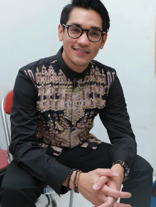 Afgan menyebut lagu ini bisa dijadikan sebagai lagu wajib dalam sebuah pesta pernikahan. Sebuah lagu cinta yang tak bisa tergerus oleh jaman dan akan menjadi soundtrack kehidupan setiap orang yang merasakan kekuatan cinta. (Galih W. Satria/Bintang.com)