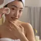 Cara kerja skincare dengan kandungan ceramide dan manfaatnya untuk kulit. (foto: jcomp/freepik)