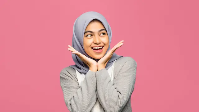 Perempuan Berhijab.