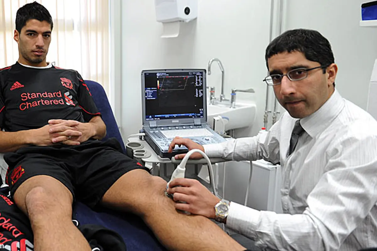 luis-suarez-dan-dokter-130712b.jpg