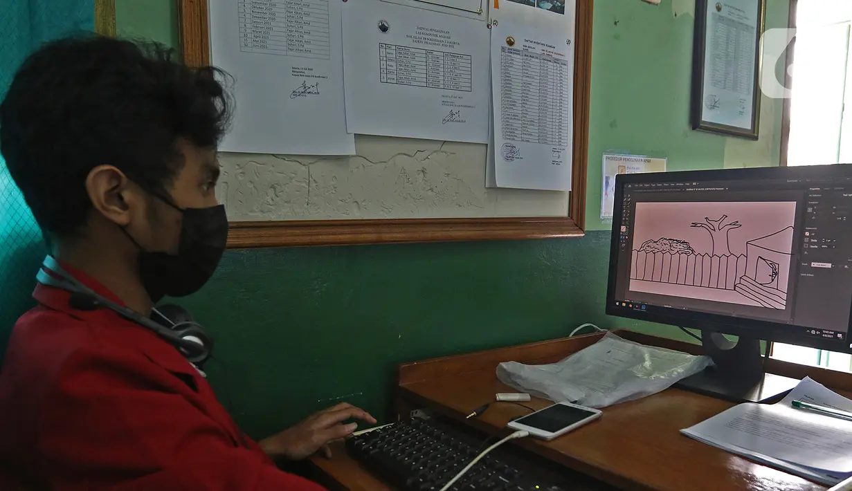 Siswa SMKN 31 melaksanakan Uji Sertifikasi Kompetensi (USK) bagi para siswa kelas XII di SMK PB Soedirman, Jakarta, Selasa (6/4/2021). Ujian ini menjadi salah satu faktor penilaian kelulusan bagi siswa/siswi SMK. (Liputan6.com/Herman Zakharia)