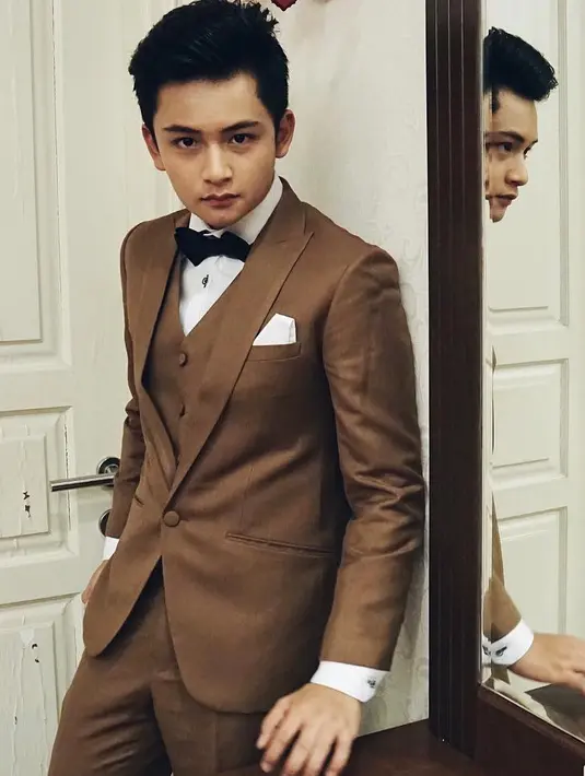 Randy Martin sering mendapat peran orang dewasa. Ia kerap bermain bersama Cassandra Lee dalam sinetron yang sama. (Foto: instagram.com/randymartinnn)