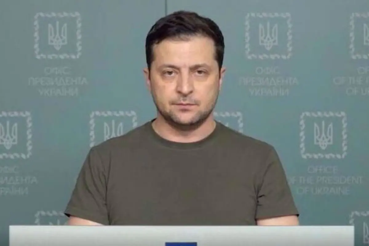 Presiden Ukraina Volodymyr Zelensky dalam konferensi pers terkait serangan Rusia. (Screen Grab Video)