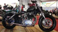 Yamaha XS 650 Dijejali Piston Mobil Pikap Mitsubishi