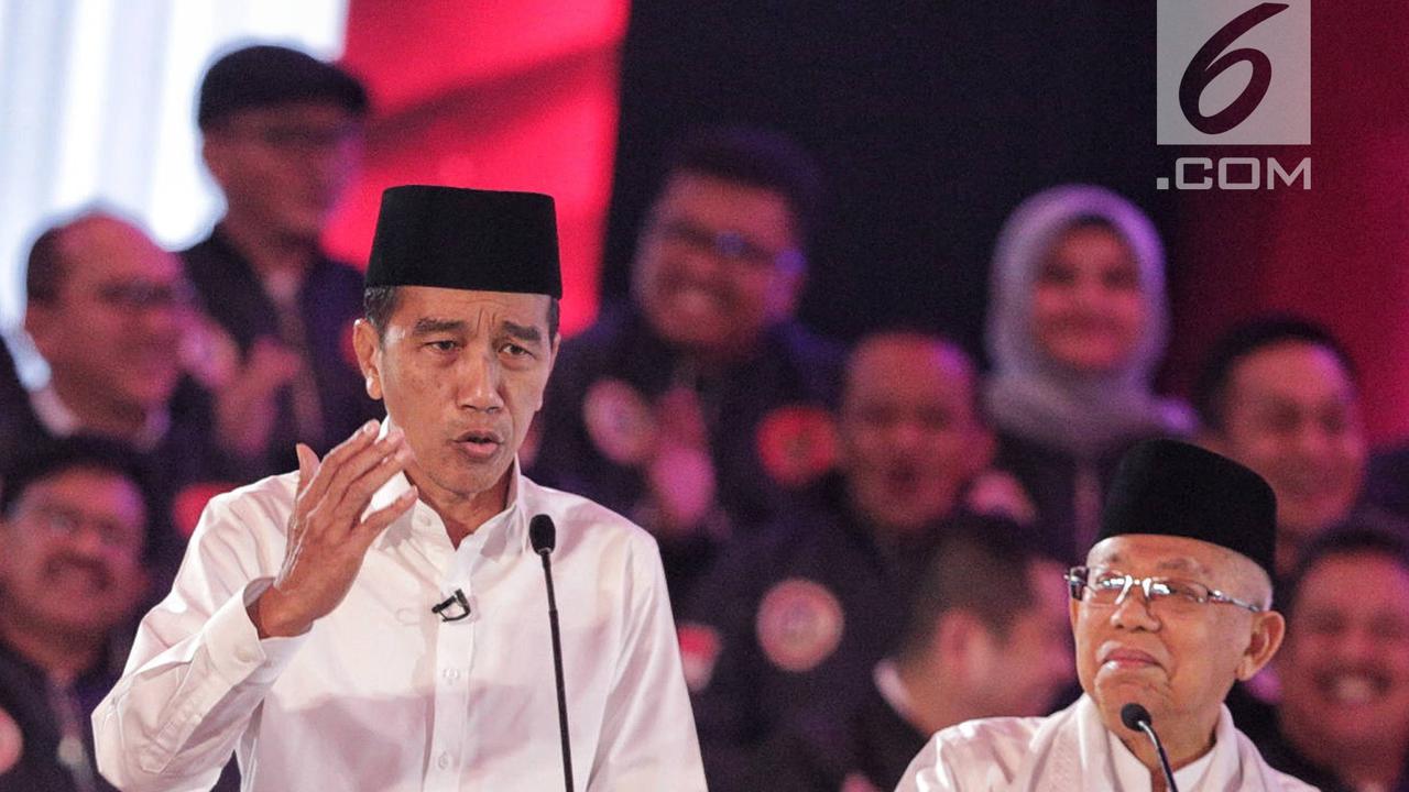 Ekspresi Jokowi - Ma'ruf Amin Saat Mengikuti Debat Perdana