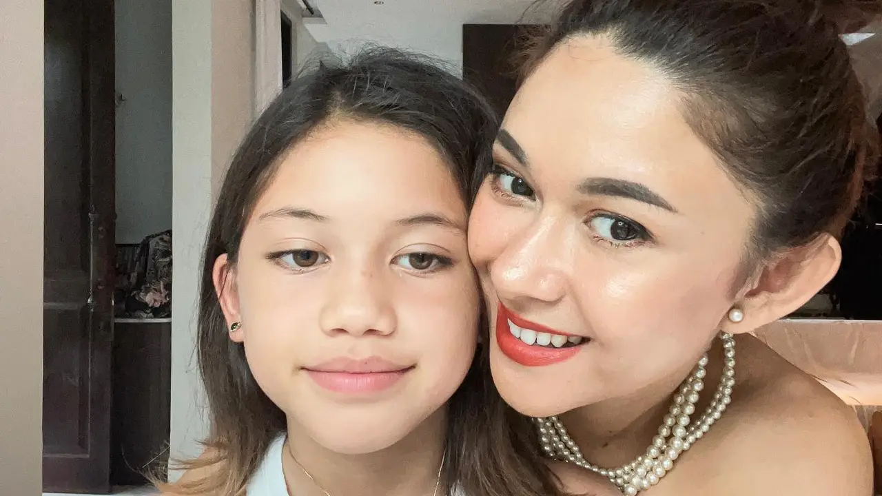Pesona Sarah Deana, Anak Perempuan Nana Mirdad yang Makin Cantik Beranjak Remaja