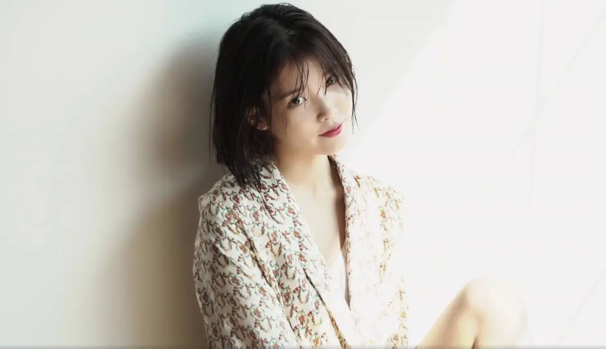 Sebelumnya saat memberikan pidato kemenangan di Golden Disk Awards, ia mengungkapkan kesedihan setelah kehilangan Jonghyun. (Foto: Allkpop.com)