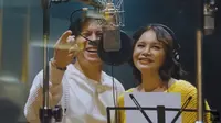 Rossa dan Ariel duet nyanyikan lagu "Nada-Nada Cinta”. [Foto: YouTube/Rossa Official]