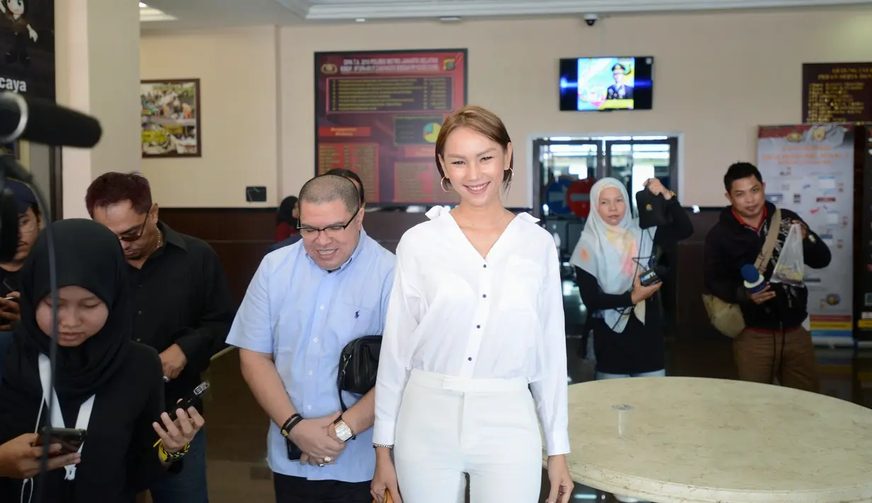 Kalina Oktarani dan Rasman Arif Nasution