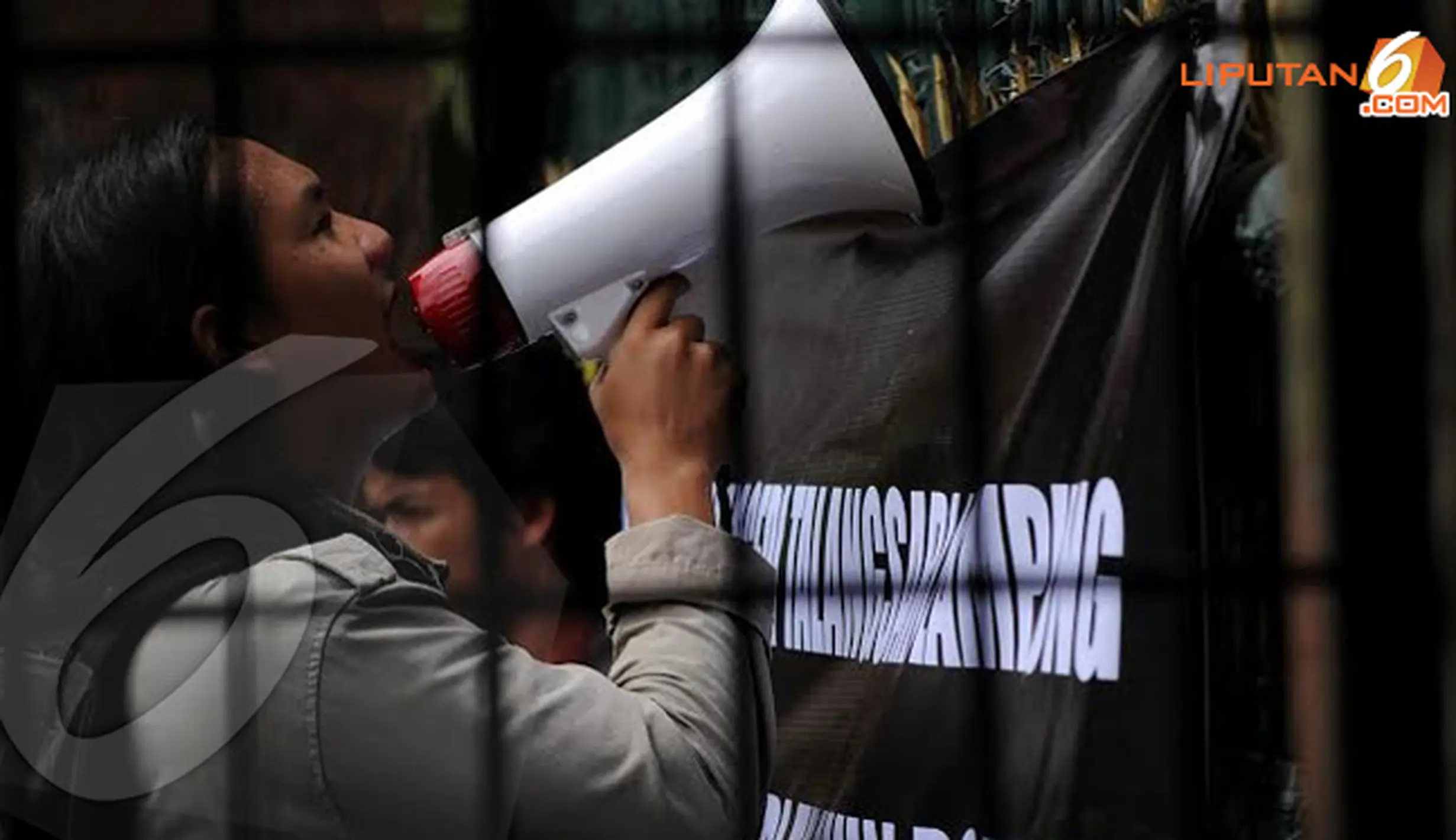 [FOTO] Keluarga Korban Talangsari Datangi Kejaksaan Agung - Foto ...