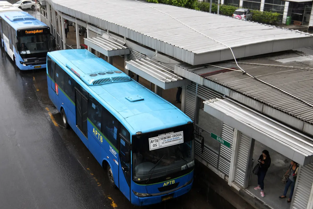 20160523-Jalur-Transjakarta-Yoppy-Renato