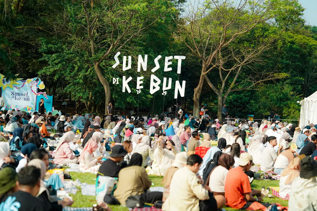 Sunset di Kebun 2025