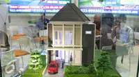 Sebuah maket perumahan di tampilkan di pameran properti di Jakarta, Kamis (8/9). Penurunan DP KPR rumah kedua dan ketiga juga turun masing-masing menjadi 20% dan 25%. (Liputan6.com/Angga Yuniar)