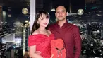 Kilas balik tahun 2021 lalu, pernikahan Nanda Arsyinta dan Ardya Tridwantoro pernah viral. Pernikahan pasangan yang sudah kenal sejak SMP ini viral lantaran Ardya memberikan mas kawin berupa saham. Masuki tahun kedua pernikahan tepatnya saat Valentine 2023, Ardya pun memberikan hadiah berupa saham lagi untuk Nanda. Beda dari yang lain, banyak orang yang kemudian terinspirasi berikan hadiah saham untuk pasangannya. (Liputan6.com/IG/@nandaarsynt)
