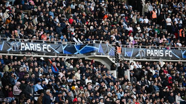 Suporter, fans, pendukung Paris FC