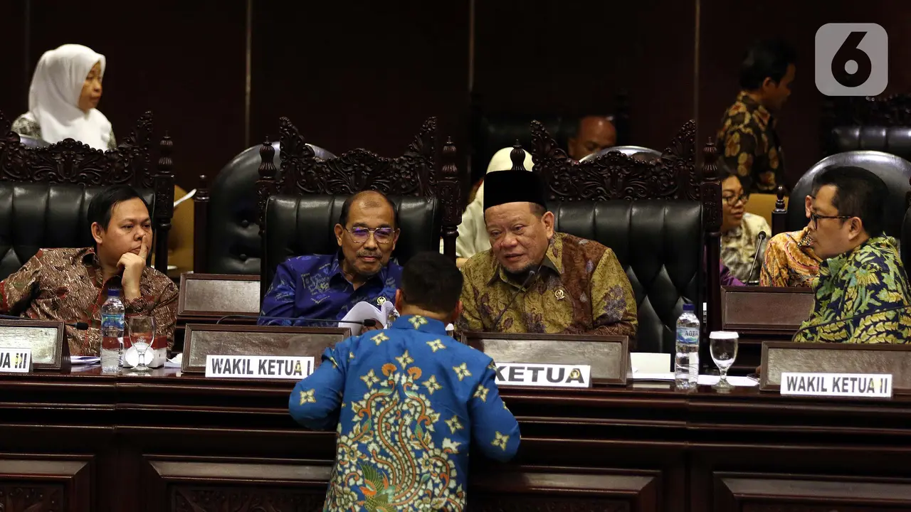 La Nyalla Pimpin Paripurna DPD