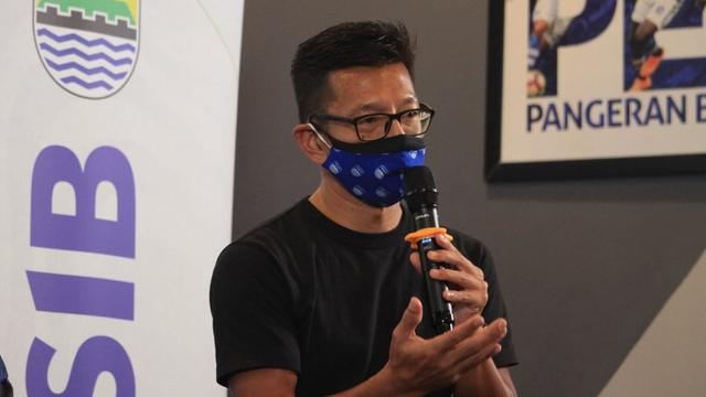 Manajemen Persib Angkat Bicara Soal Tagar Rene Out
