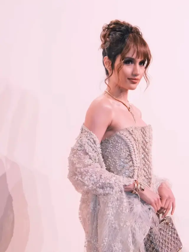 Cinta Laura Hadir di Exhibition Bvlgari Shanghai.