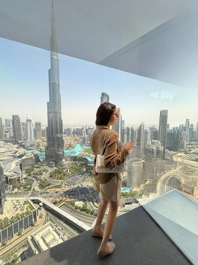 7 Momen Liburan Angel Karamoy di Dubai, Penampilannya Curi Perhatian